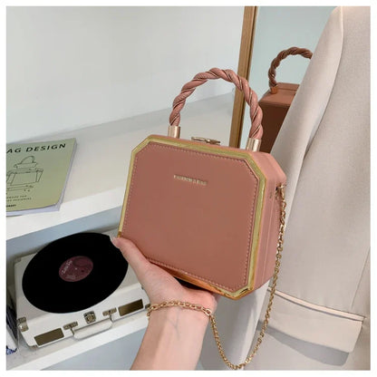 Female Bags on Sale 2024 High Quality Westernized Minimalist and Versatile High-end Box Bag New Exquisite Chain Crossbody Bag