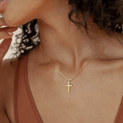 Women's cross necklace 14K gold-plated exquisite small cross pendant necklace