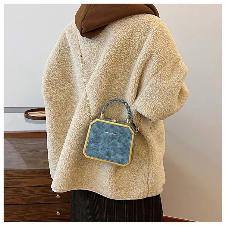 Senior Women's Handbag Explosion Fashion Portable Chain One Shoulder Bag Texture Foreign Style Cross Body Small Square Bag