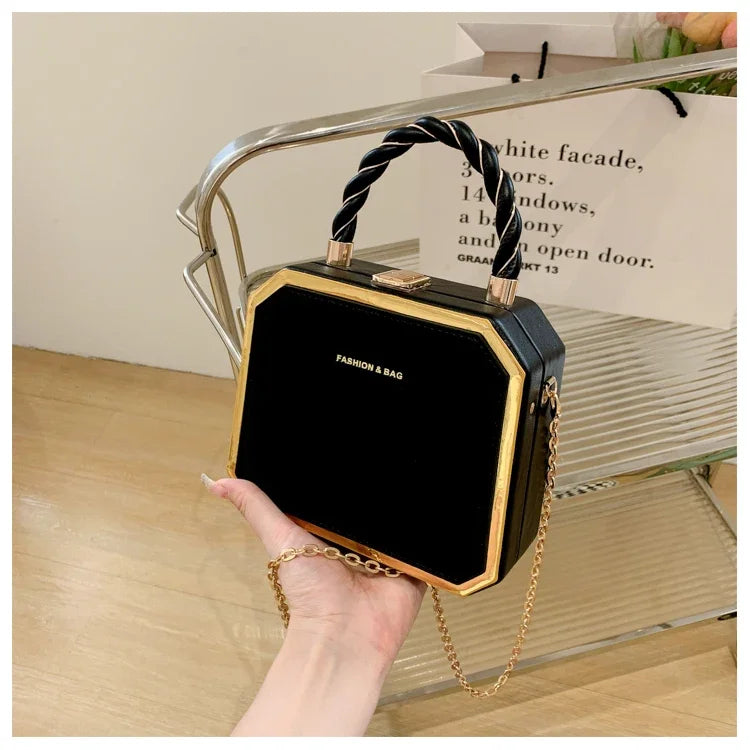 Female Bags on Sale 2024 High Quality Westernized Minimalist and Versatile High-end Box Bag New Exquisite Chain Crossbody Bag