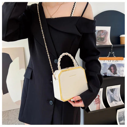 Female Bags on Sale 2024 High Quality Westernized Minimalist and Versatile High-end Box Bag New Exquisite Chain Crossbody Bag