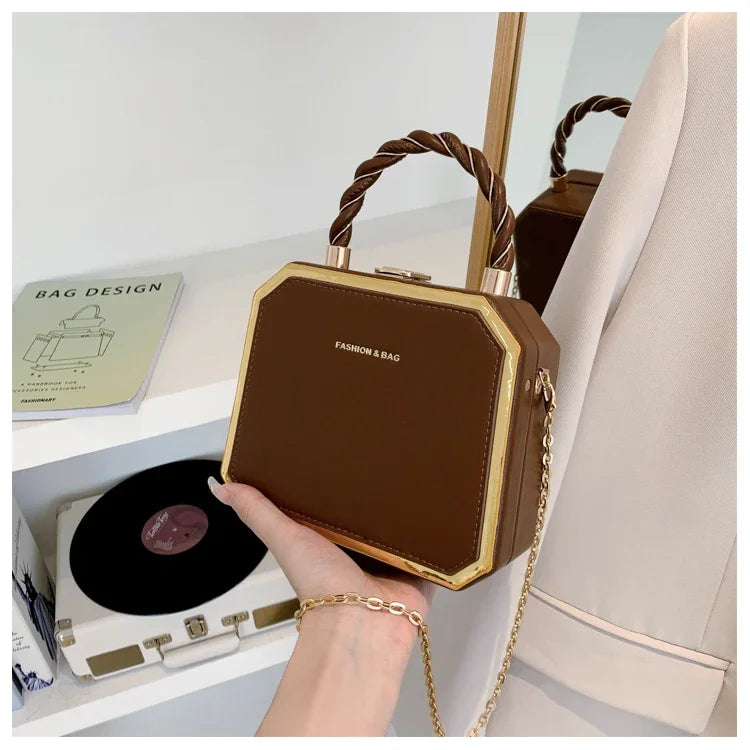 Female Bags on Sale 2024 High Quality Westernized Minimalist and Versatile High-end Box Bag New Exquisite Chain Crossbody Bag