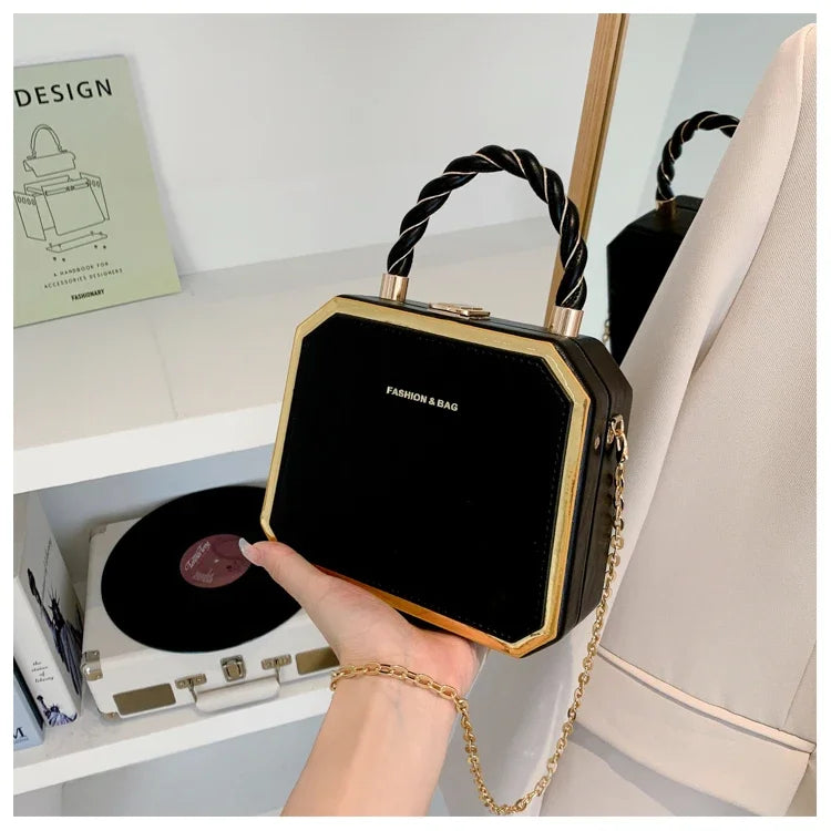 Female Bags on Sale 2024 High Quality Westernized Minimalist and Versatile High-end Box Bag New Exquisite Chain Crossbody Bag