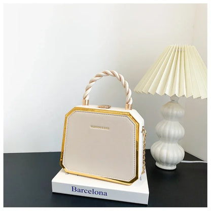 Female Bags on Sale 2024 High Quality Westernized Minimalist and Versatile High-end Box Bag New Exquisite Chain Crossbody Bag