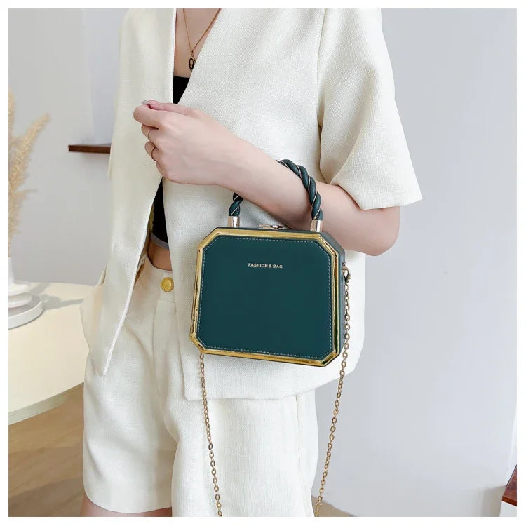 Female Bags on Sale 2024 High Quality Westernized Minimalist and Versatile High-end Box Bag New Exquisite Chain Crossbody Bag