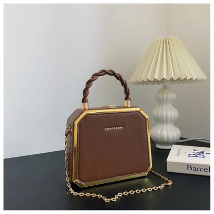 Female Bags on Sale 2024 High Quality Westernized Minimalist and Versatile High-end Box Bag New Exquisite Chain Crossbody Bag