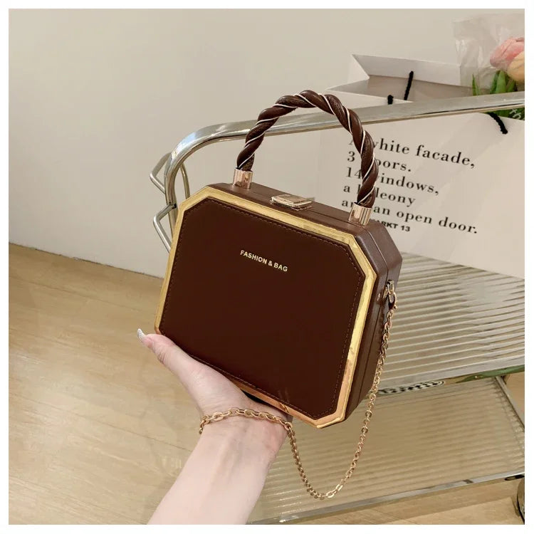 Female Bags on Sale 2024 High Quality Westernized Minimalist and Versatile High-end Box Bag New Exquisite Chain Crossbody Bag