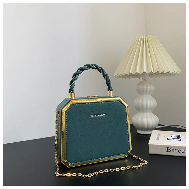 Female Bags on Sale 2024 High Quality Westernized Minimalist and Versatile High-end Box Bag New Exquisite Chain Crossbody Bag