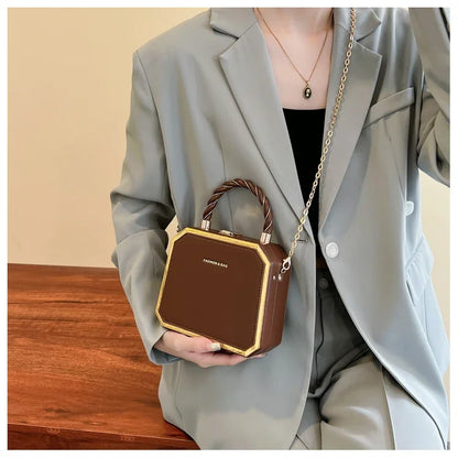 Female Bags on Sale 2024 High Quality Westernized Minimalist and Versatile High-end Box Bag New Exquisite Chain Crossbody Bag